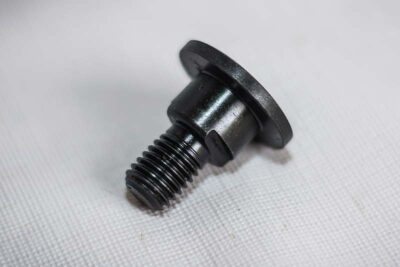 56115800 BLADE BOLT